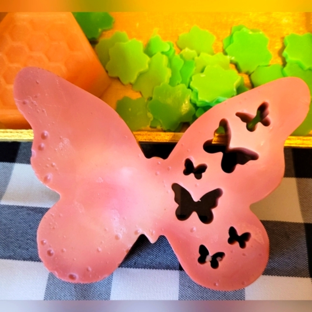 🧼🫧 Vegan Goat Milk Women's Soap 🦋